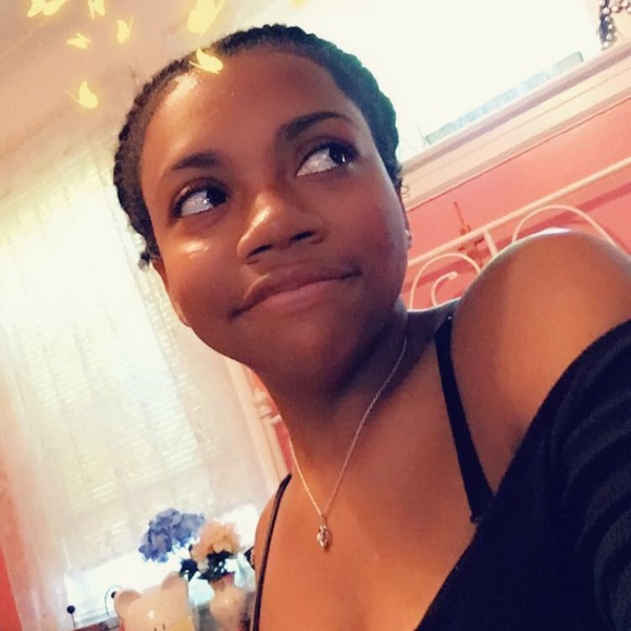 Meet your Posher, Tamara - Picture 1 of 1